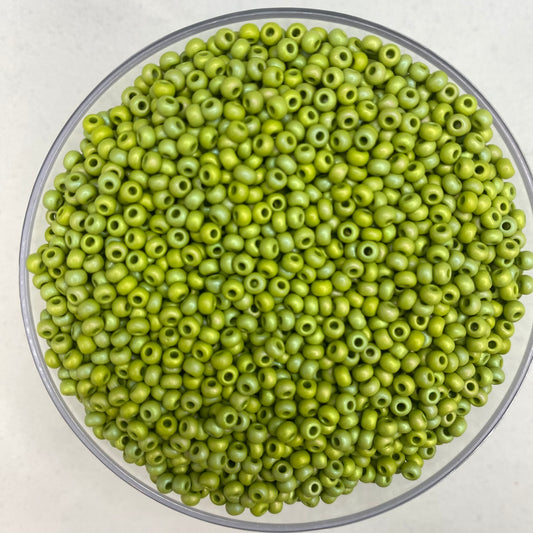 Olive Opaque Matte AB Preciosa 8/0