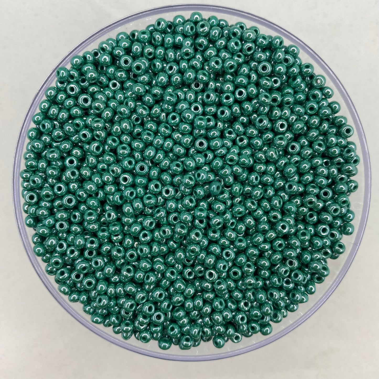 Dark Green Luster Preciosa 8/0