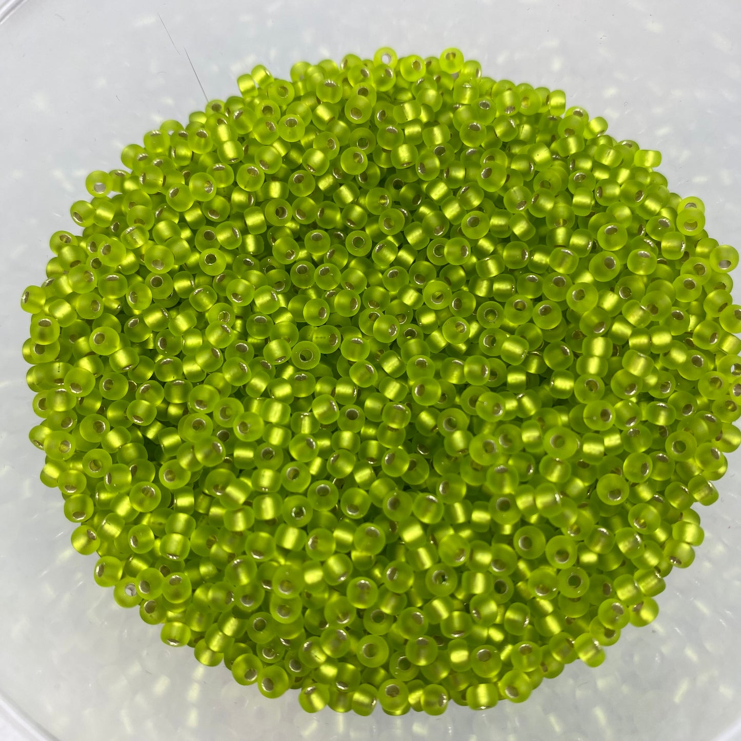 Matte S/L Chartreuse Miyuki 8/0