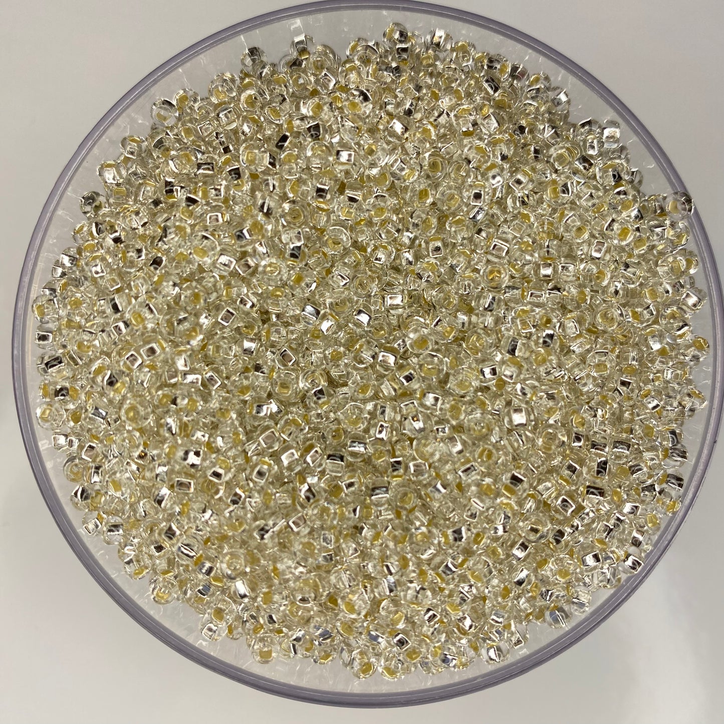 Crystal Clear S/L Preciosa 8/0