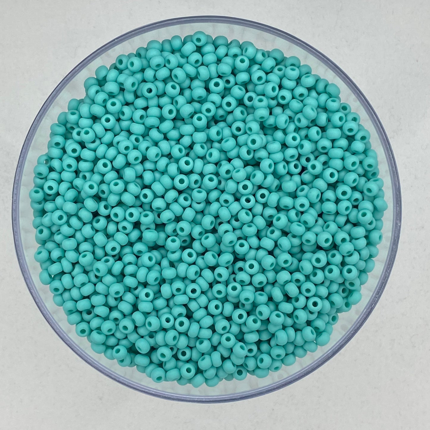 Green Turquoise Opaque Preciosa 8/0